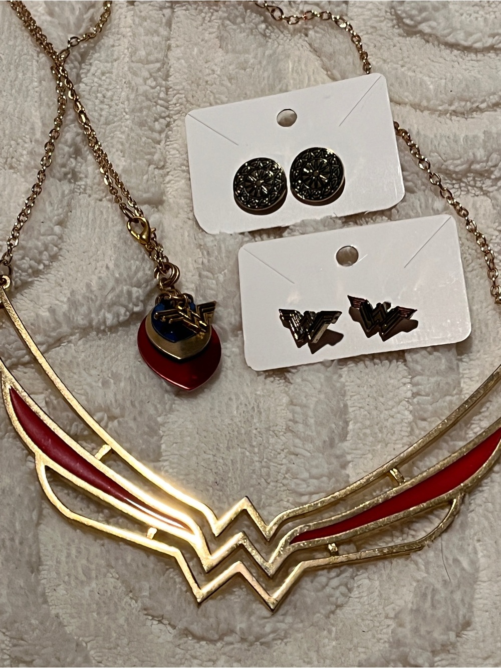 Wonder Woman Jewelry Bundle